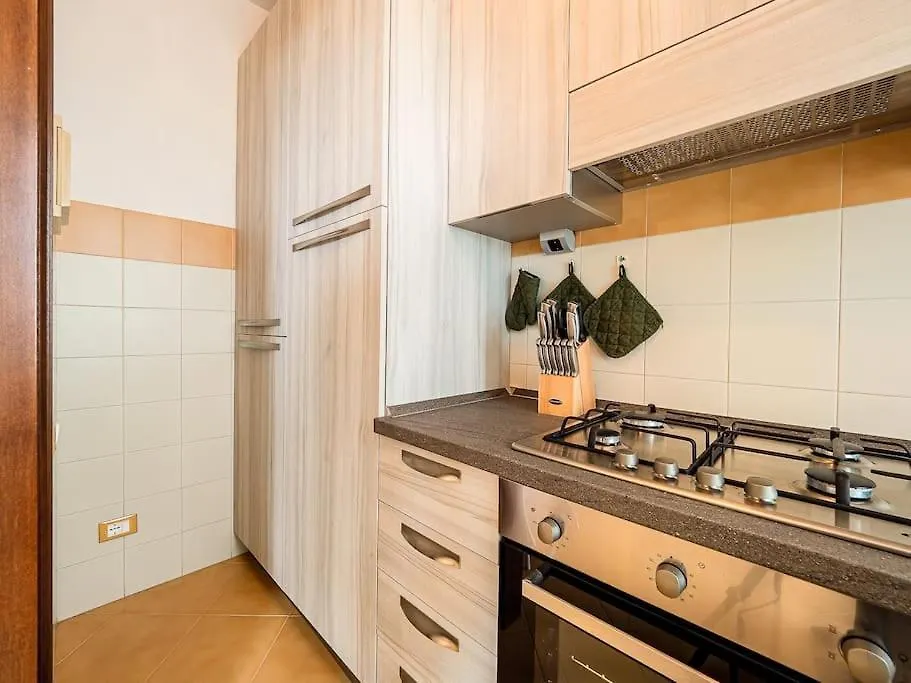 Appartamento vista mare, giardino, posto auto Bergeggi Italia