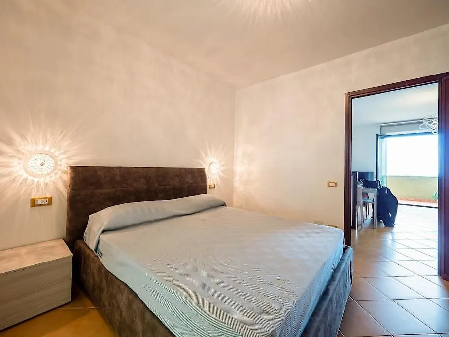 Appartamento vista mare, giardino, posto auto Bergeggi